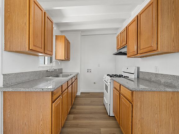5th image of 10156 1/2 Hillhaven Ave