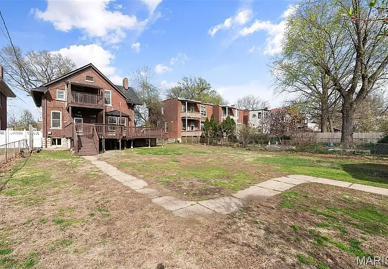 604 Bellerive Blvd — Photo 19