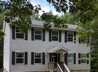 165 Arbutus Ln, Milford, PA