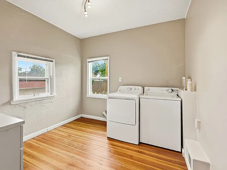 1525 Madison St — Photo 24