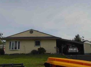 49 Stream Ln, Levittown, PA 19055