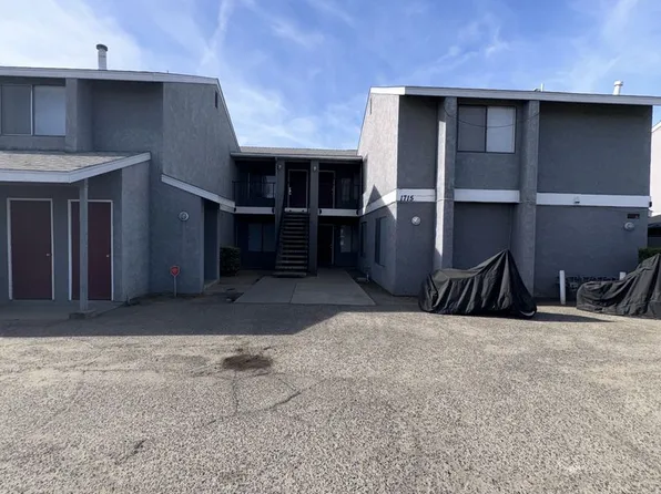 2862, 1715 E Douglas Ave #U, Visalia, CA 93292