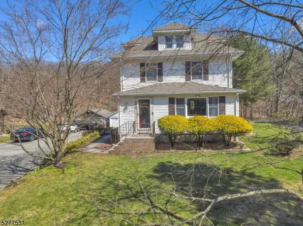 620 Macopin Rd, West Milford Twp., NJ 07480