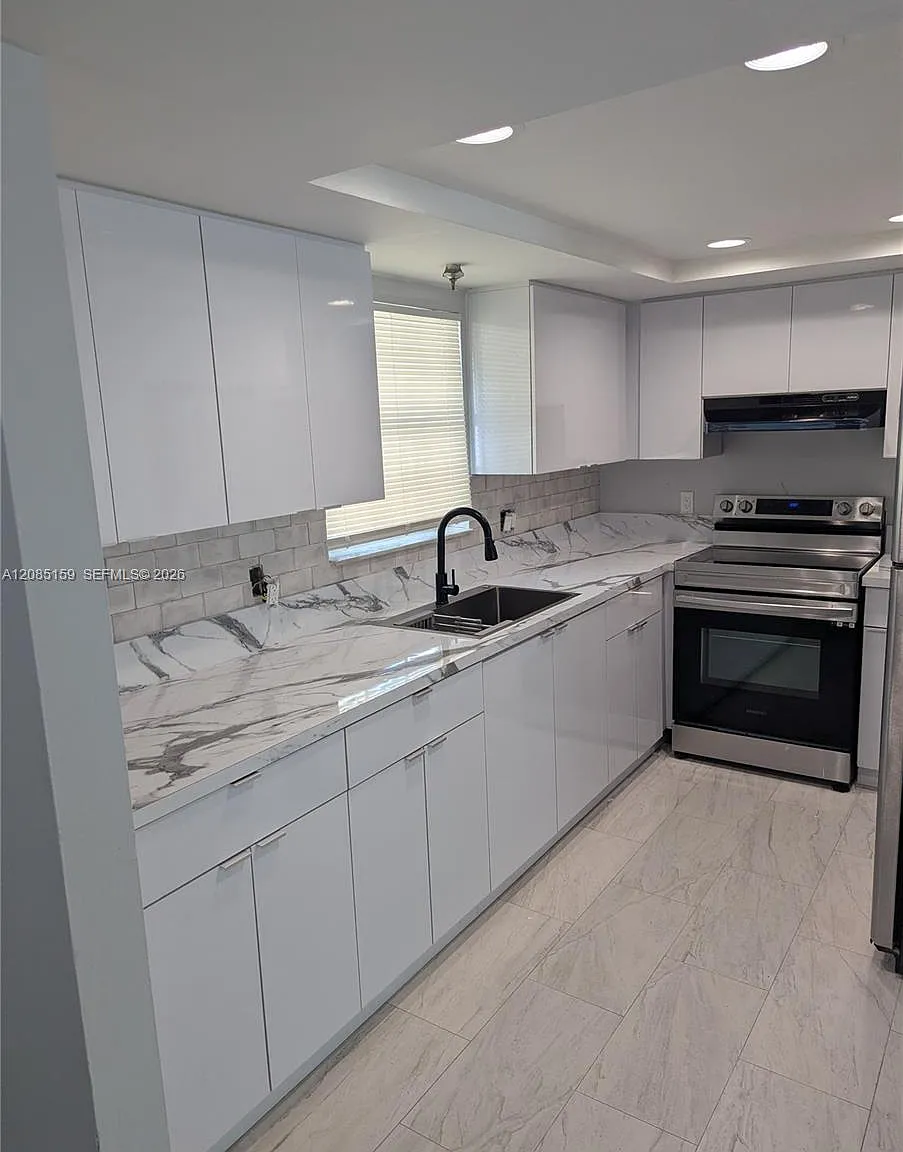 Linton Ridge Condo — Photo 1
