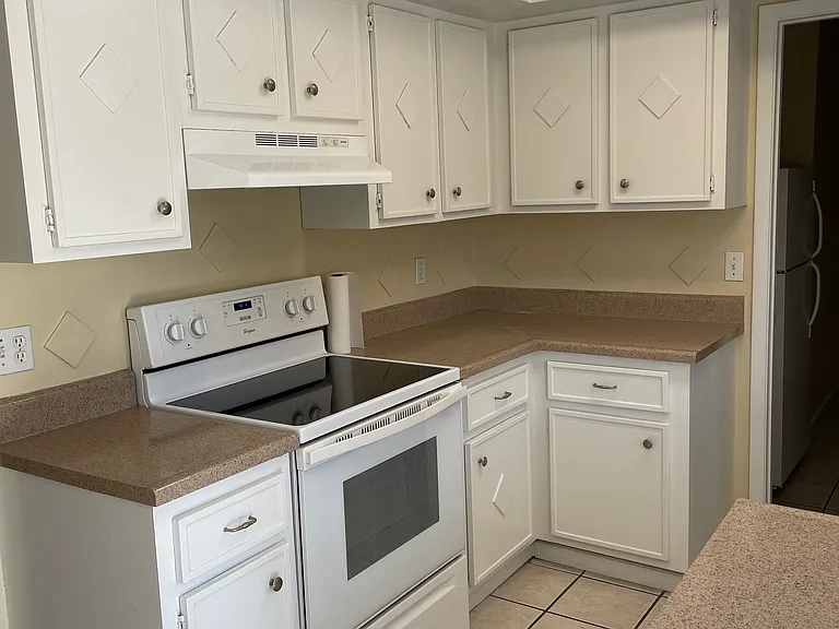 12068 Club Woods Dr — Photo 3