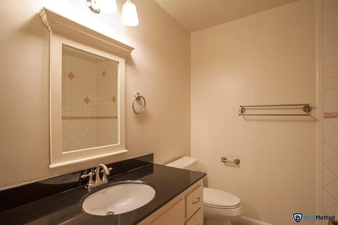 37232 Yolo Ter — Photo 8