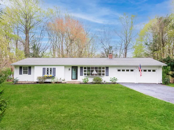 221 School House Road, Old Saybrook, CT 06475