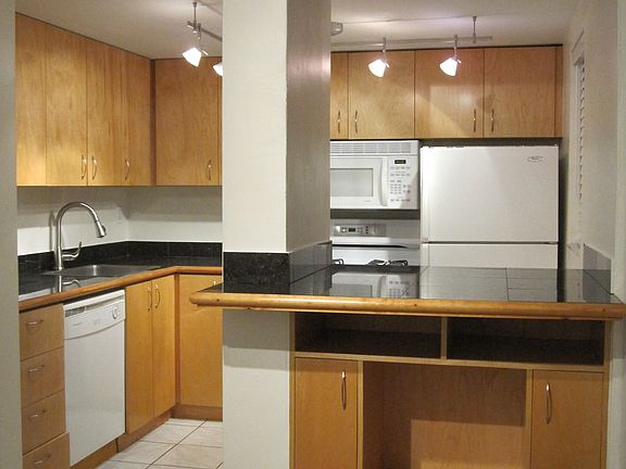 2nd image of 2539 S Bayshore Dr APT 314