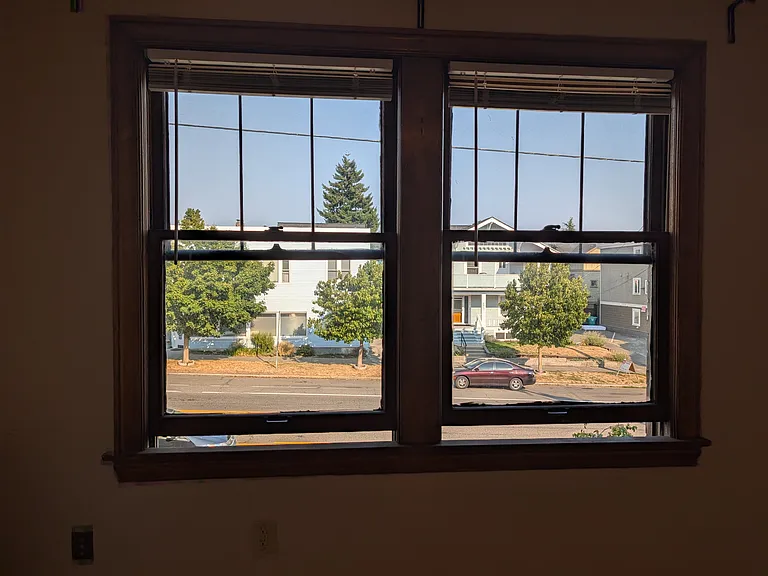 Maxwell Apartments — Photo 21