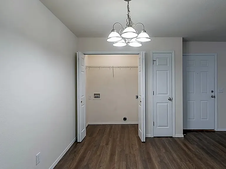 Watermill Park Apartments — Photo 11