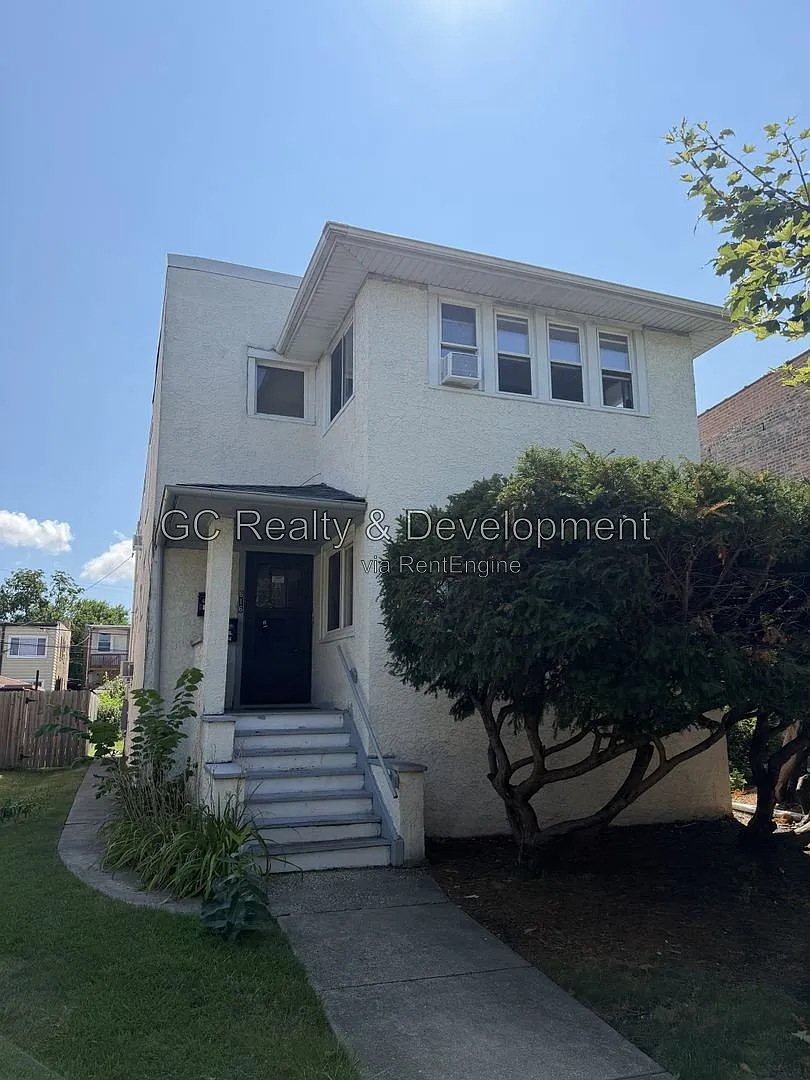 2 bed, 1.0 bath, 1300 sqft, $1,850 — Photo 1