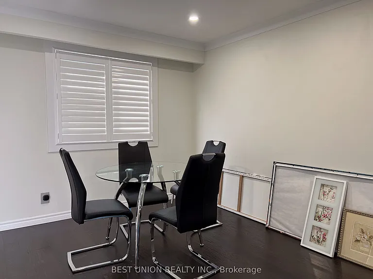41 Lavina Cres — Photo 6