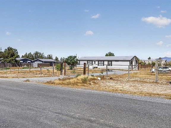 3rd image of 4460 Savoy Blvd