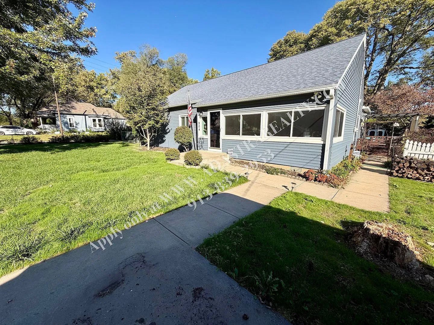 Updated 3 Bed 2 Bath Home with Large Fenced Yard in Spring Hill-Coming SOON!! — Photo 3
