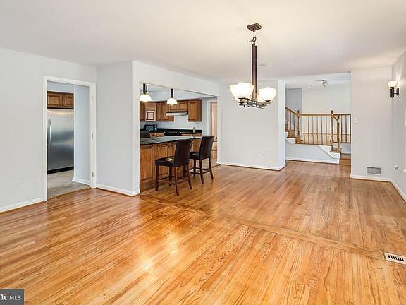 5th image of 11816 Milbern Dr