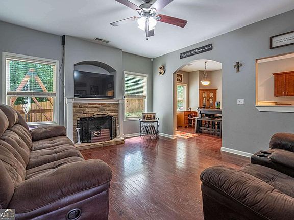 2nd image of 115 Bethany Manor Dr