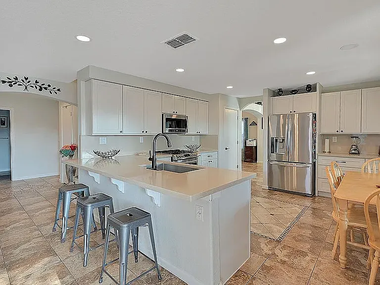 2052 Gold River Dr — Photo 18