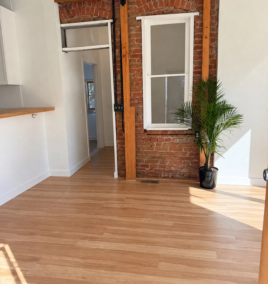2 bed, 964 sqft, $2,700 — Photo 3