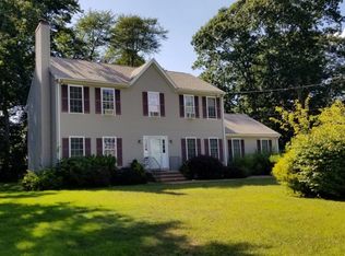 9 Lafayette Dr, Bristol, RI 02809