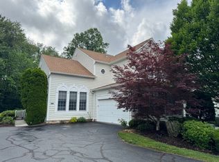 61 Thistle Dr, Paramus, NJ 07652