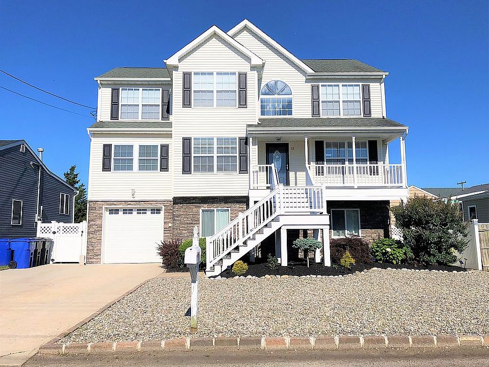 1st image of 12 Harbor View Ln
