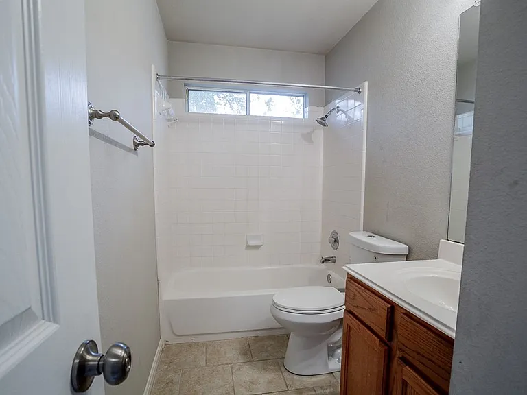 201 Little Lake Rd — Photo 21