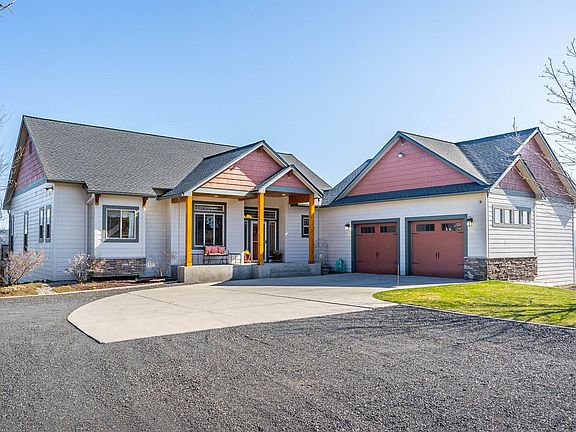 3646SF with 2 car garage 