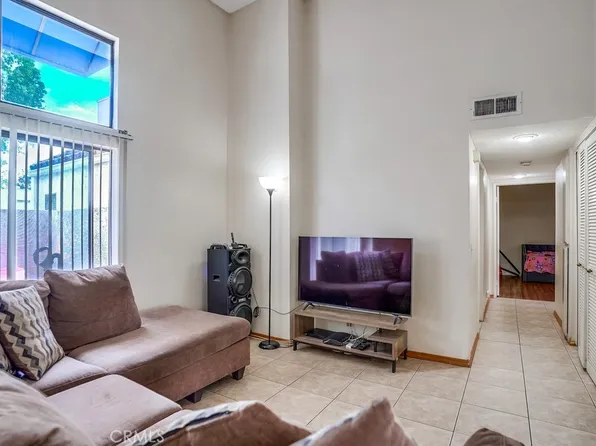 424 Park Shadow Ct, Baldwin Park, CA 91706