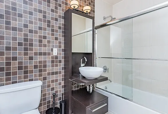 Rented by Modern Spaces | media 13