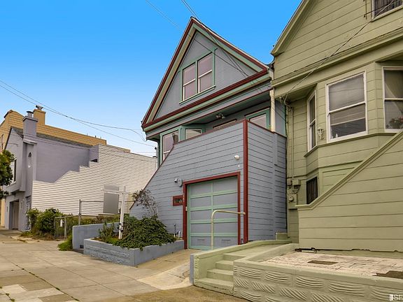 4th image of 327 Vienna St