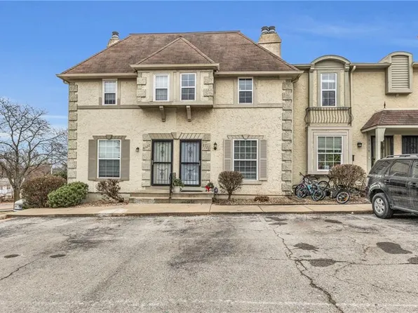 8320 Metcalf Ave, Overland Park, KS 66212