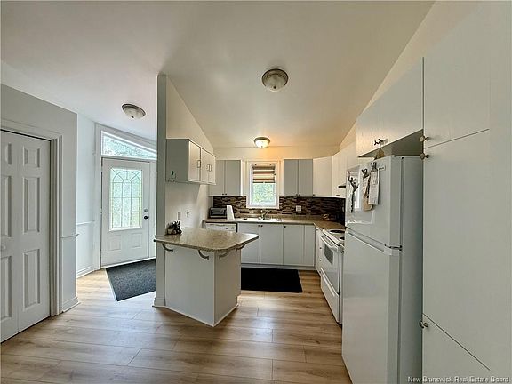 2nd image of 142 Smith Rd