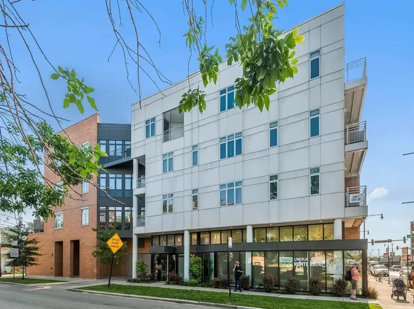 4770 N Manor Ave APT 304, Chicago, IL 60625