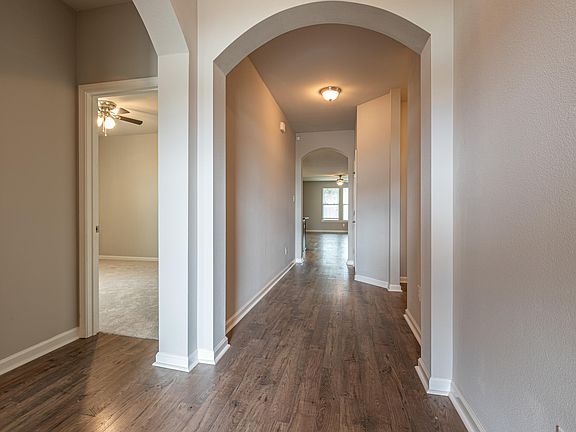 3rd image of 106 Marshfield Dr