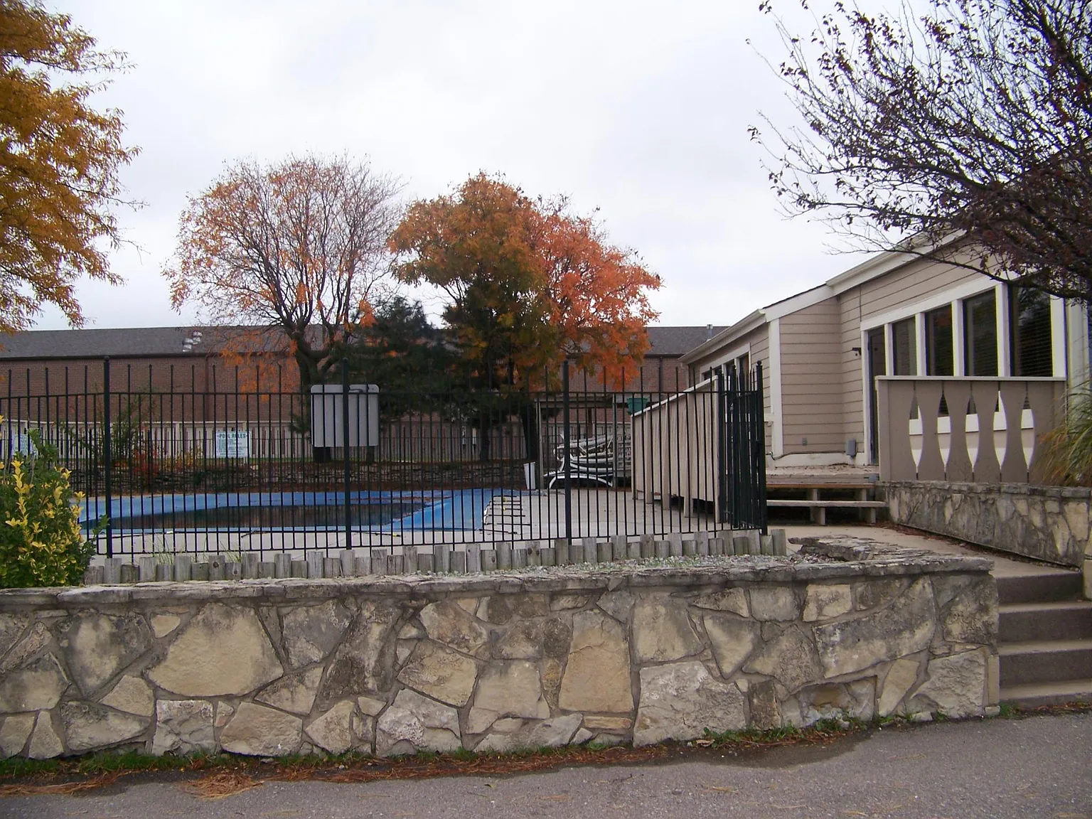 Sugar Creek Apartments — Photo 3