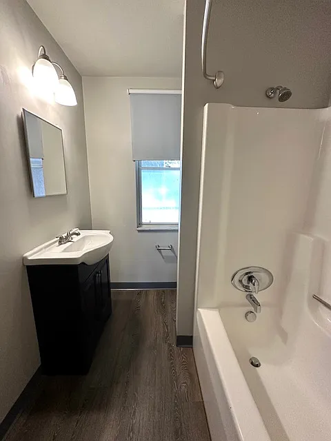2 bed, $1,200 — Photo 4