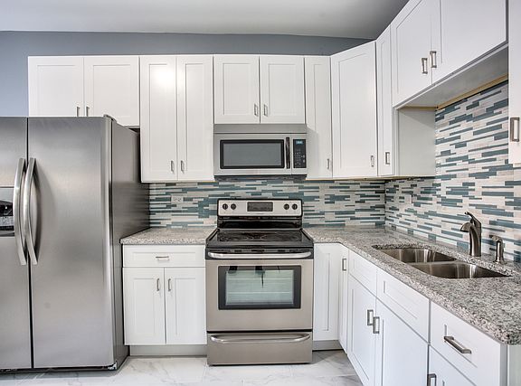 4th image of 4218 W Ogden Ave