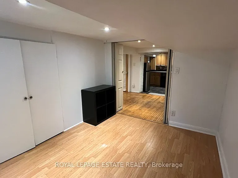 372 Victoria Park Ave — Photo 9