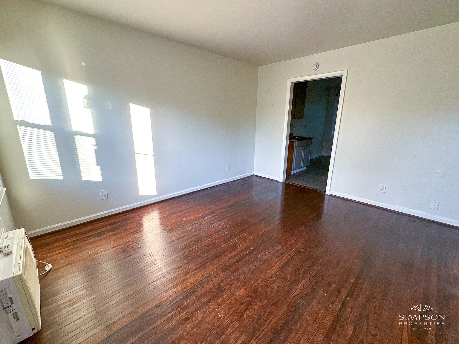 3100 Girard Ct — Photo 3