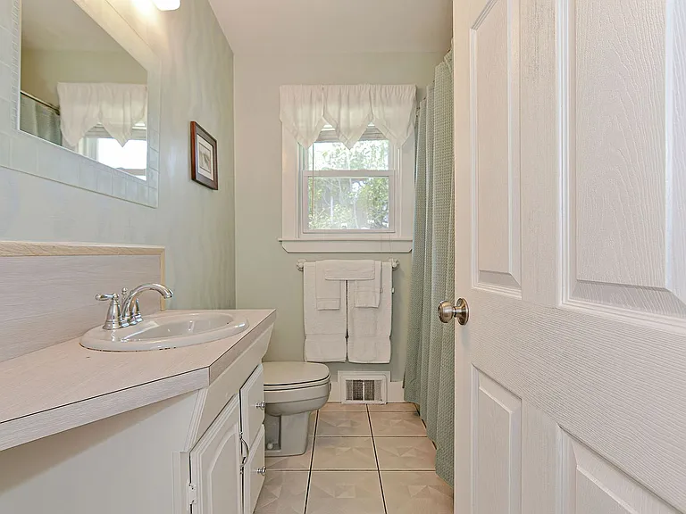 16 Warwick Rd — Photo 18