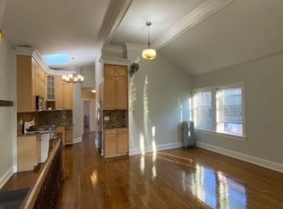 22-23 37th St #2R, Astoria, NY 11105