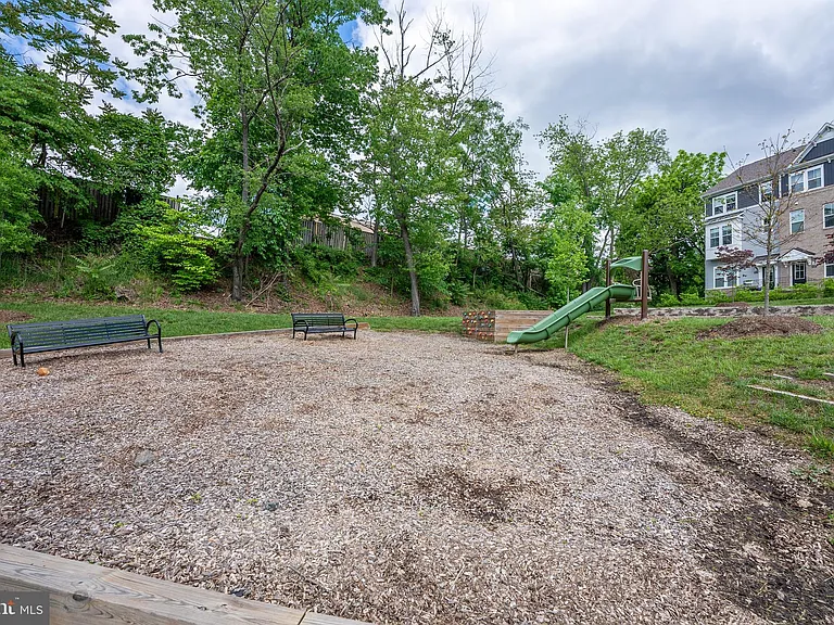6069 Dreher Ct — Photo 18