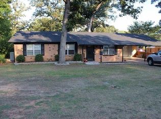 2502 Swan St, Longview, TX 75604