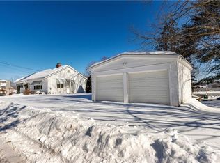 10 Hall St, West Warwick, RI 02893