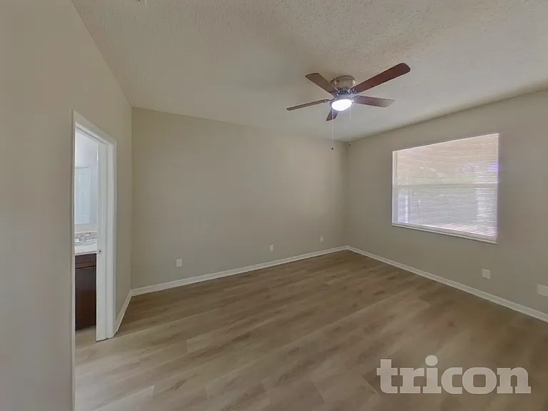 906 Grand Canyon Dr — Photo 9