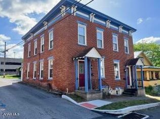 312 Wayne St, Hollidaysburg, PA 16648