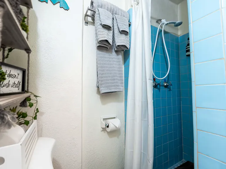 132 N Hoff Ave — Photo 13