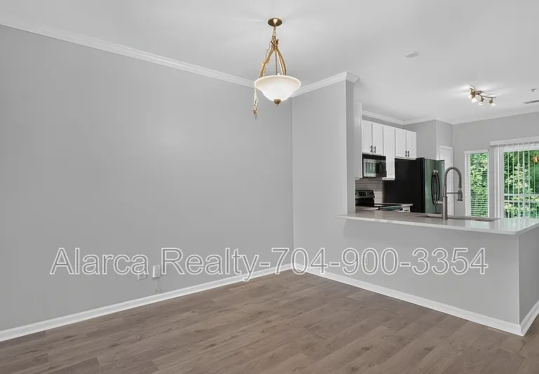 3809 Picasso Ct — Photo 6