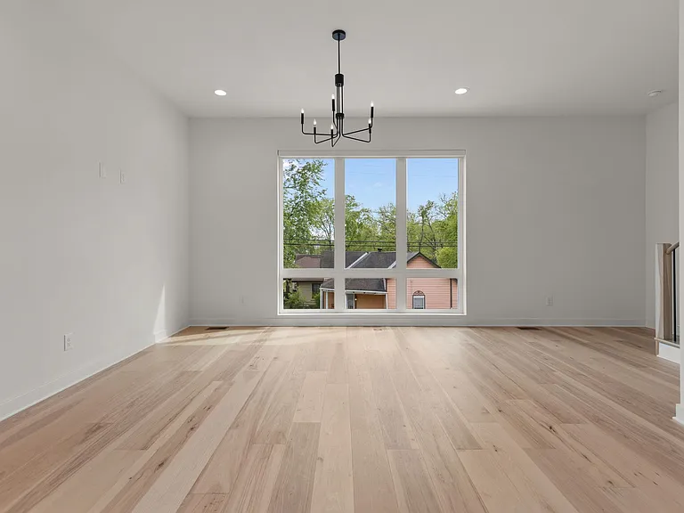 321 Douglas Ave — Photo 25