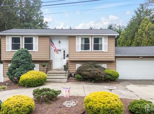 3 Worth St, Jamesburg, NJ 08831